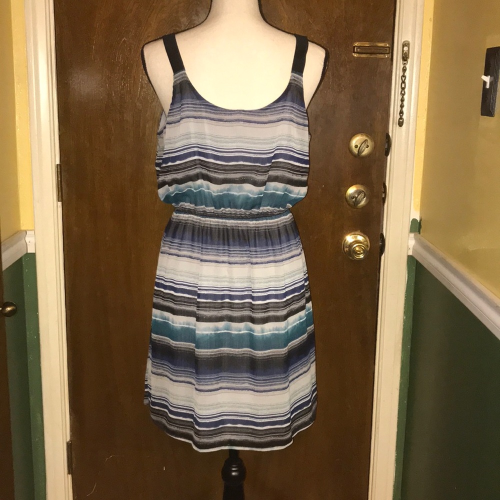 Dress - Picture 2 of 5